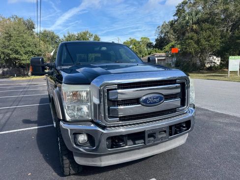 Used 2013 Ford F250 Lariat w/ Lariat Interior Pkg image 4