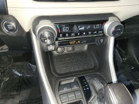 Used 2021 Toyota RAV4 XLE Premium FWD image 21