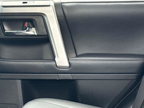 Used 2018 Toyota 4Runner Limited AWD/4WD image 14