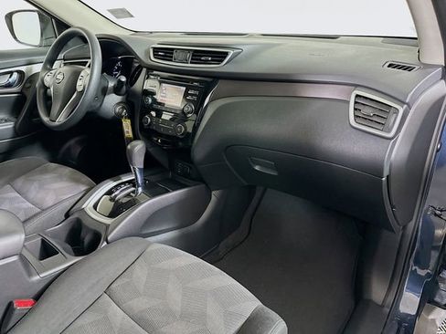 Used 2016 Nissan Rogue S w/ Appearance Package image 27