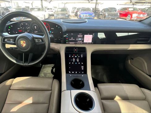 Used 2022 Porsche Taycan image 15