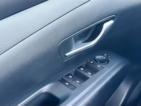 New 2025 Hyundai Tucson SE image 17