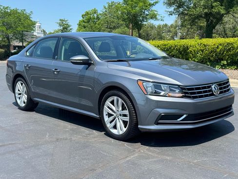 Used 2019 Volkswagen Passat 2.0T Wolfsburg w/ Wheels & Sunroof Package FWD image 7
