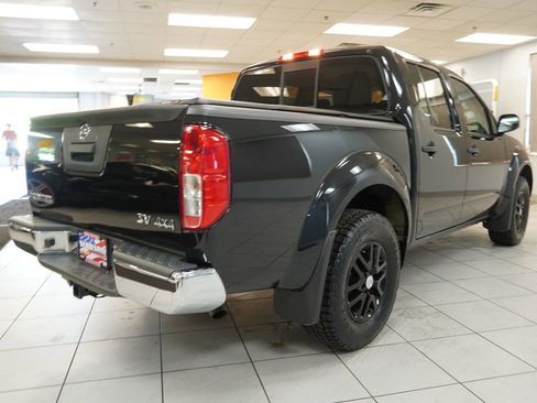 Used 2021 Nissan Frontier SV w/ SV Utility Package AWD/4WD image 18