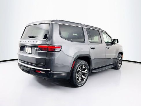 Used 2024 Jeep Wagoneer Series III image 10