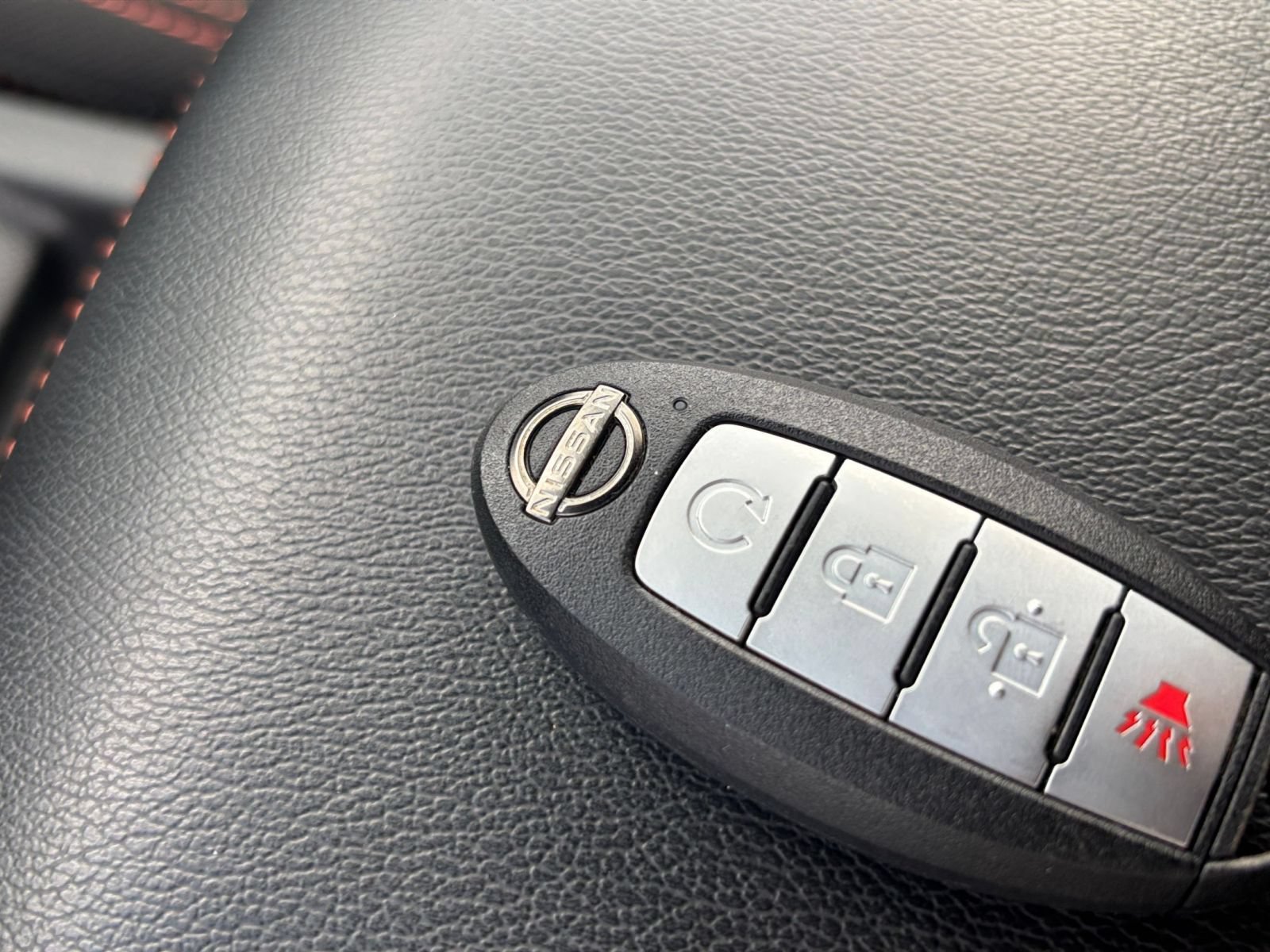 Used 2026 Nissan Frontier PRO-4X AWD/4WD image 24