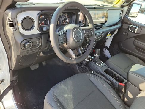 New 2025 Jeep Gladiator Sport AWD/4WD image 19