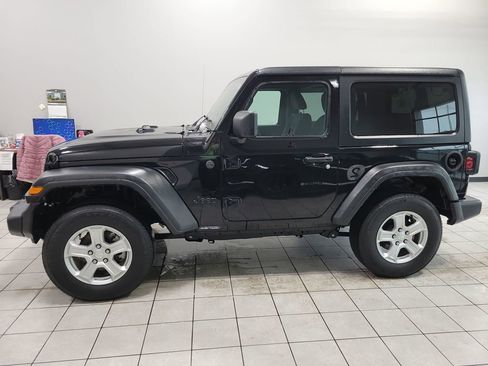 Used 2022 Jeep Wrangler Sport S image 4