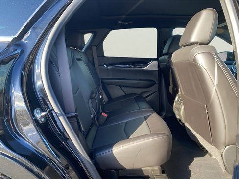 Certified 2025 Cadillac XT5 Premium Luxury image 18