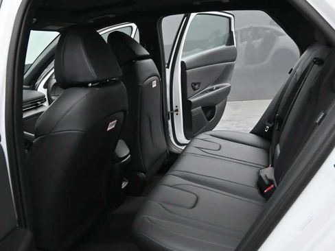 New 2026 Hyundai Elantra SEL Sport FWD image 16