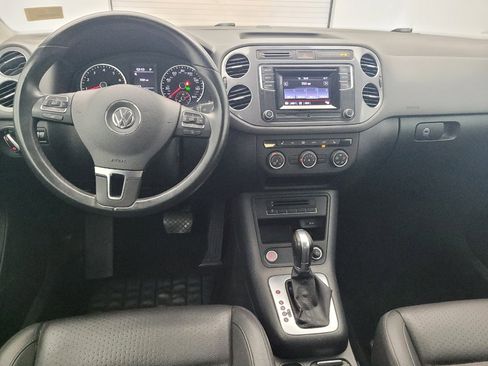 Used 2016 Volkswagen Tiguan S FWD image 22