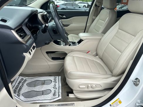 Used 2023 GMC Acadia Denali AWD/4WD image 11