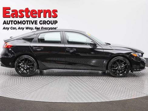 Used 2025 Honda Civic Sport image 4