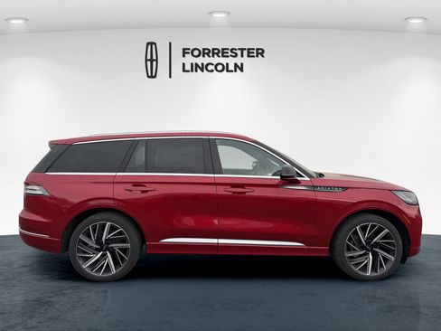 New 2026 Lincoln Aviator Black Label w/ Dynamic Handling Package AWD/4WD image 2
