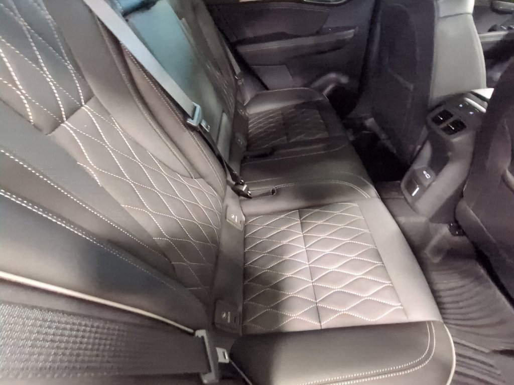 Used 2023 Buick Envision Avenir AWD/4WD image 26