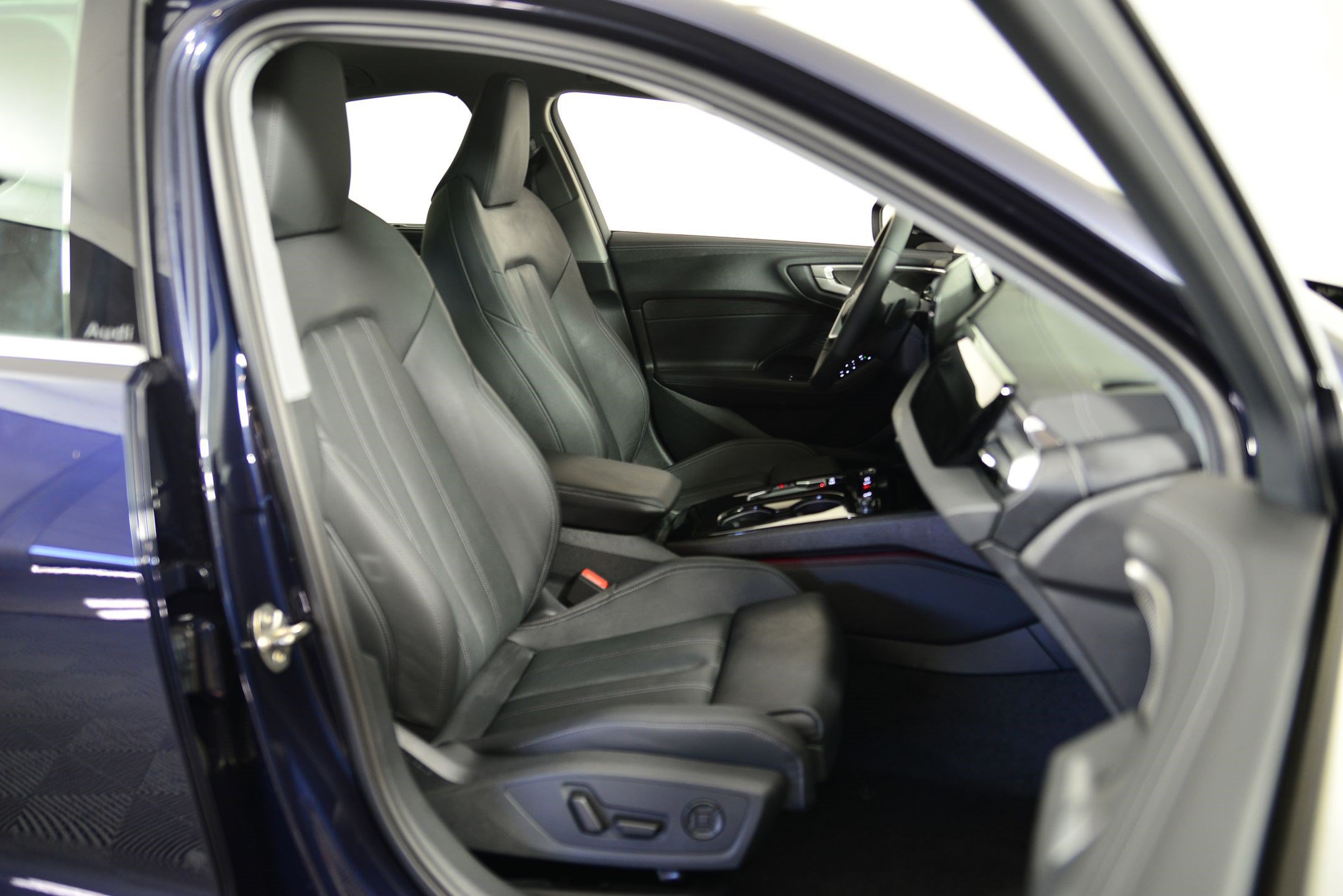 Used 2025 Audi A5 Premium Plus w/ Premium Plus AWD/4WD image 17