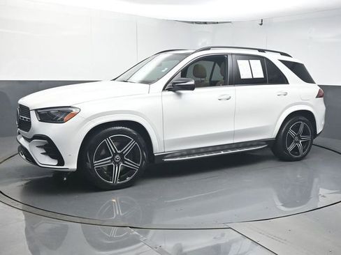 Used 2025 Mercedes-Benz GLE 450e 4MATIC image 4