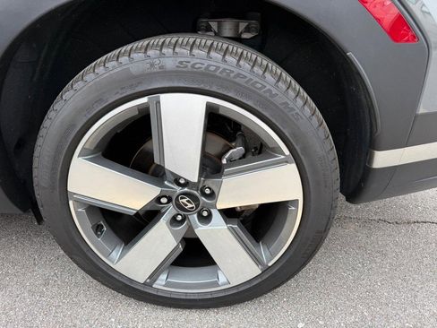 Used 2025 Hyundai Santa Fe Limited FWD image 15