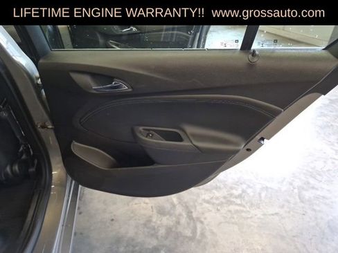 Used 2017 Chevrolet Cruze Premier image 31