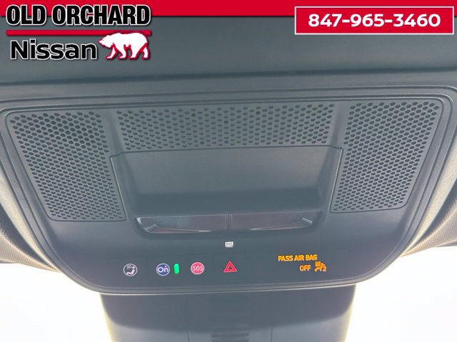Used 2024 Chevrolet Traverse Z71 w/ Enhanced Driving Package AWD/4WD image 17