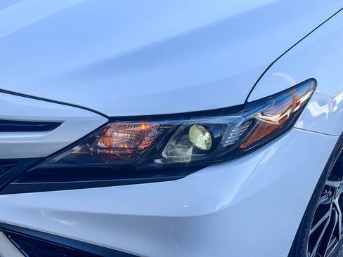 Used 2023 Toyota Camry SE w/ Convenience Package FWD image 9