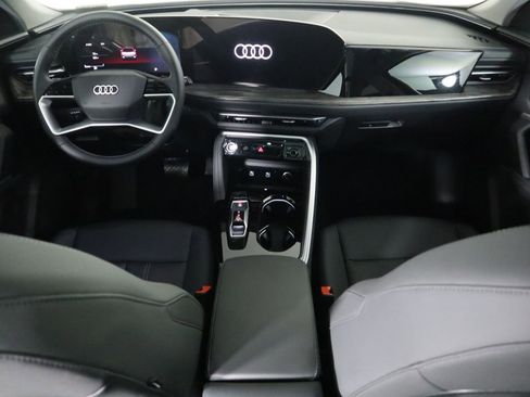 Used 2025 Audi Q5 2.0T Premium w/ Convenience Package image 15