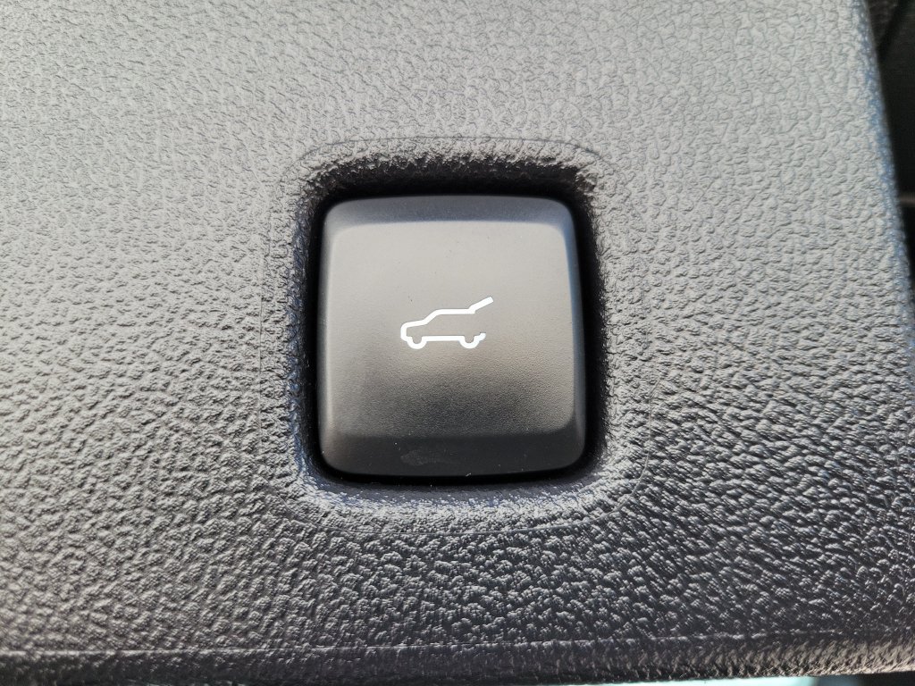 Used 2024 Ford Escape ST-Line w/ Tech Pack #1 AWD/4WD image 10