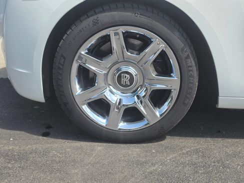 Used 2012 Rolls-Royce Ghost RWD image 5