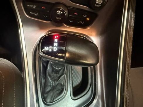 Used 2019 Dodge Challenger GT RWD image 25