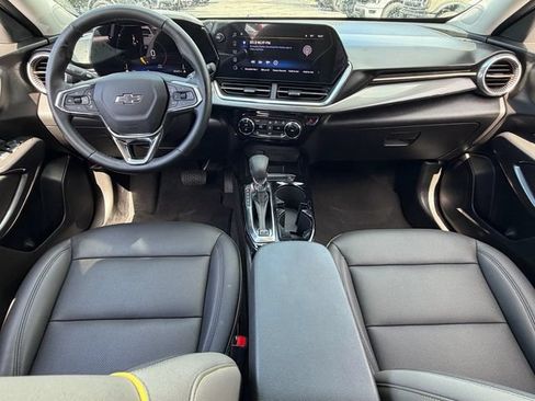 Used 2025 Chevrolet Trax ACTIV w/ Driver Confidence Package FWD image 14