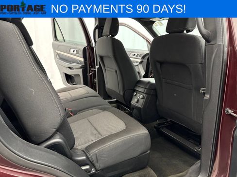 Used 2018 Ford Explorer XLT AWD/4WD image 28