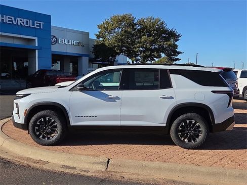 New 2026 Chevrolet Traverse Z71 w/ Driver Confidence Package image 2