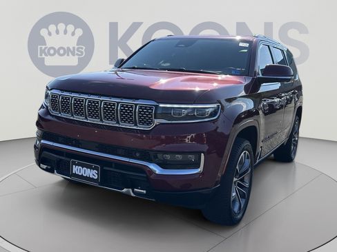 Used 2022 Jeep Grand Wagoneer Series III w/ Rear Seat Video Group 1 AWD/4WD image 1