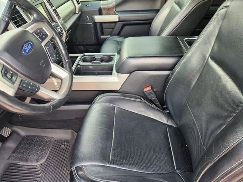 Used 2019 Ford F250 Lariat w/ Lariat Value Package AWD/4WD image 13