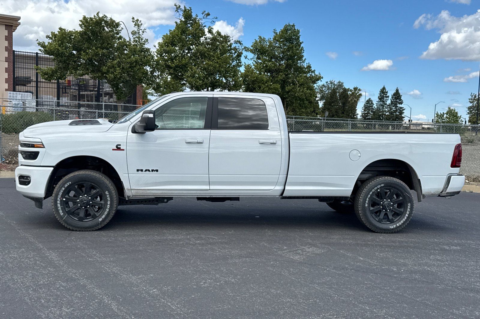 New 2026 RAM 2500 Laramie w/ Night Edition AWD/4WD image 6