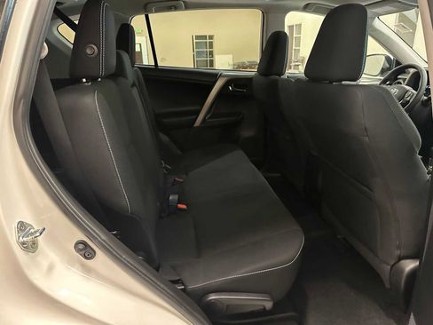 Used 2016 Toyota RAV4 XLE w/ Convenience Package AWD/4WD image 25