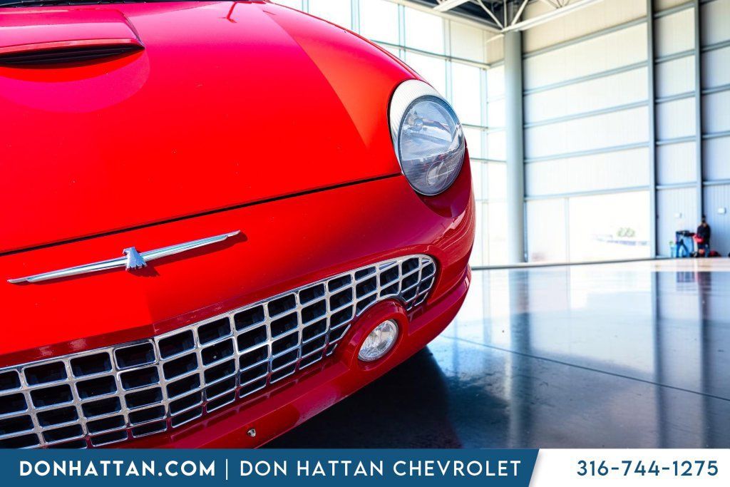 Used 2002 Ford Thunderbird RWD image 25