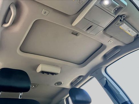 Used 2020 Dodge Journey Crossroad FWD image 13