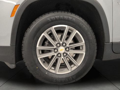 Used 2023 Chevrolet Traverse LT w/ LPO, Floor Liner Package AWD/4WD image 4
