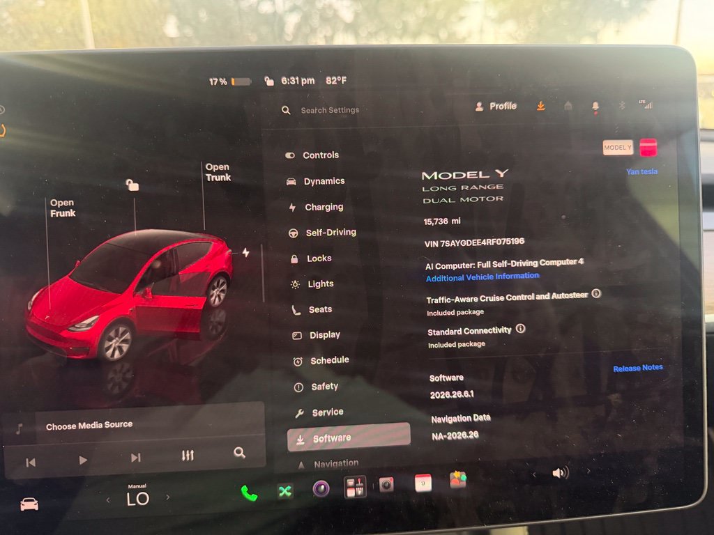 Used 2024 Tesla Model Y Long Range AWD/4WD image 5