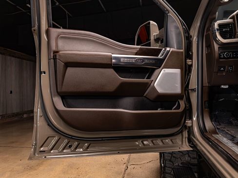 Used 2026 Ford F250 King Ranch w/ Chrome Package image 33