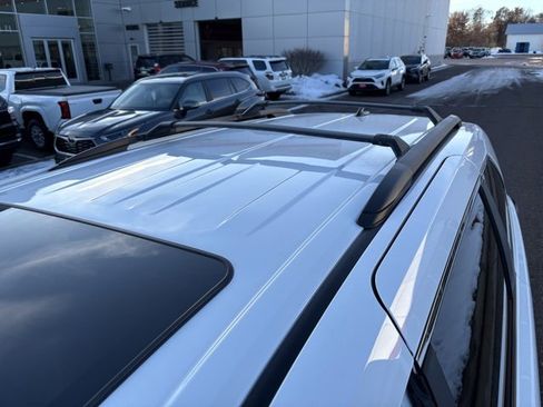 Used 2025 Toyota Sienna LE image 10