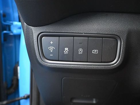 Certified 2025 Kia Soul EX FWD image 32