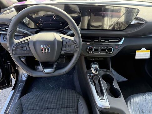 New 2026 Buick Envista Preferred w/ Advanced Safety Package image 8