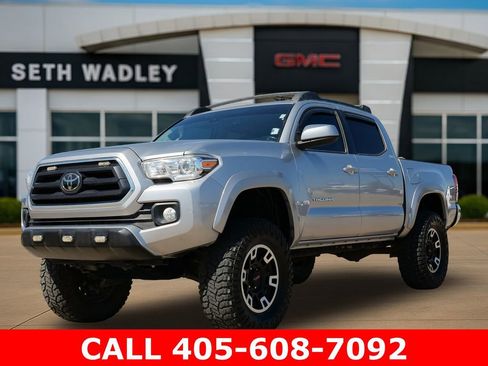 Used 2021 Toyota Tacoma SR5 RWD image 41