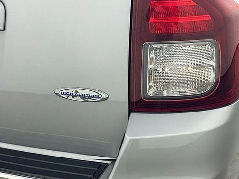 Used 2017 Jeep Compass High Altitude image 36