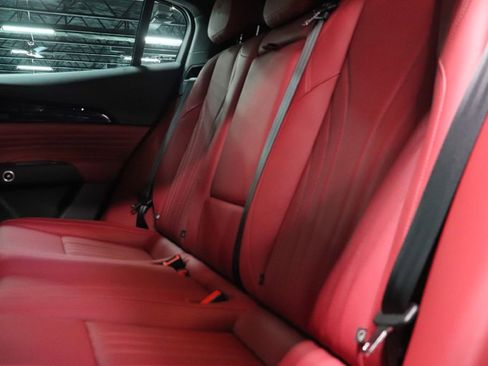 Used 2023 Maserati Grecale Modena image 23