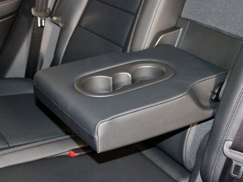 New 2026 Porsche Cayenne image 37