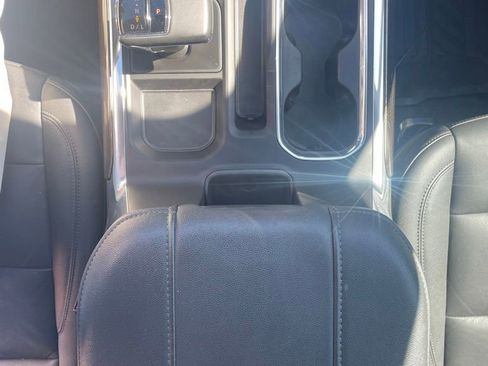 Used 2024 Chevrolet Silverado 1500 LT Trail Boss w/ Convenience Package II image 19