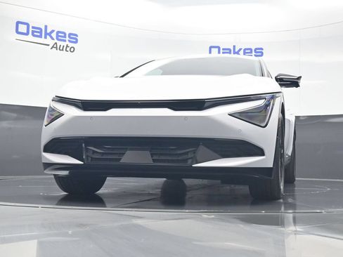 New 2026 Kia EV6 Wind AWD/4WD image 40